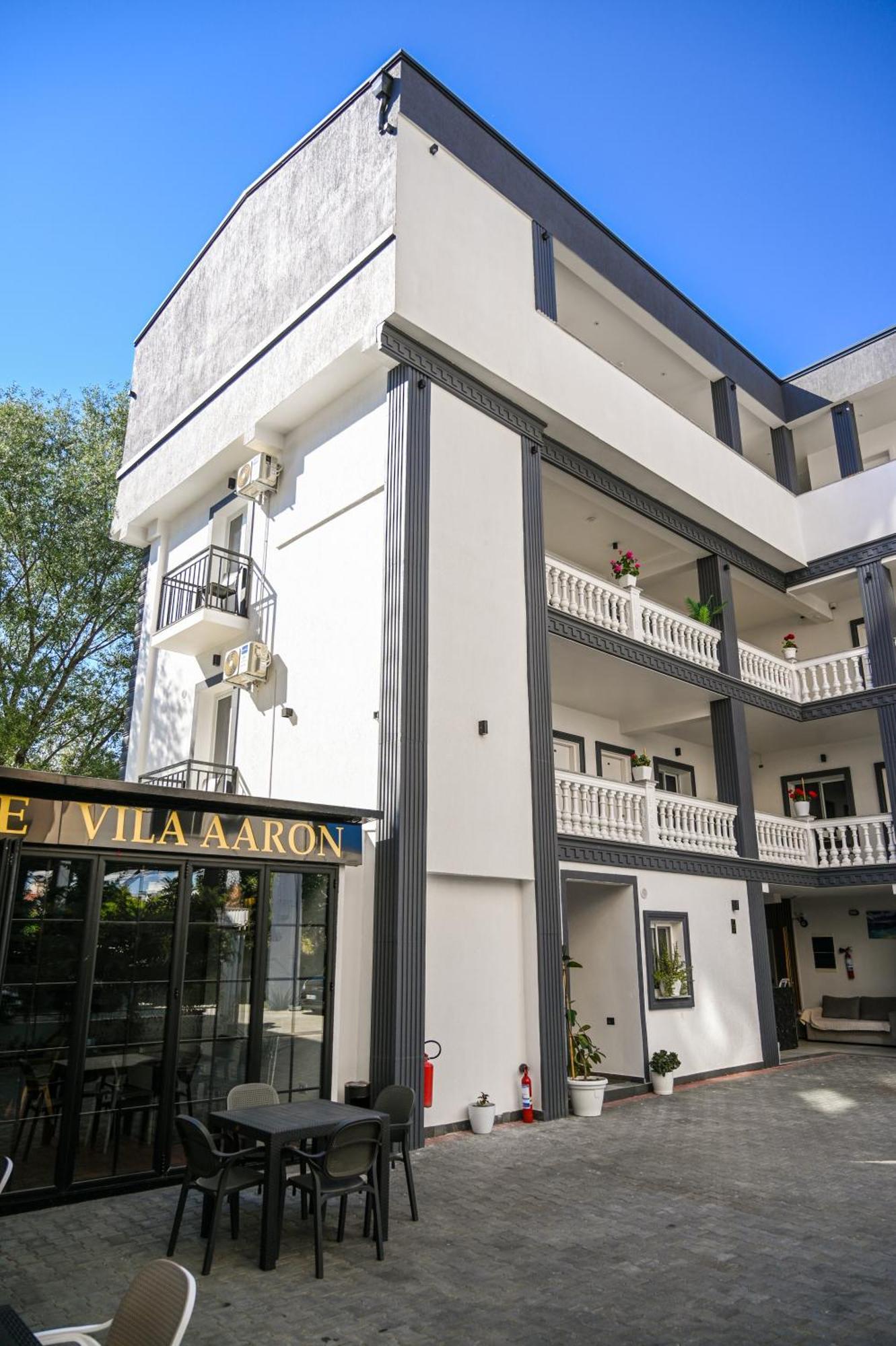 Vila Aaron Durres Exterior photo
