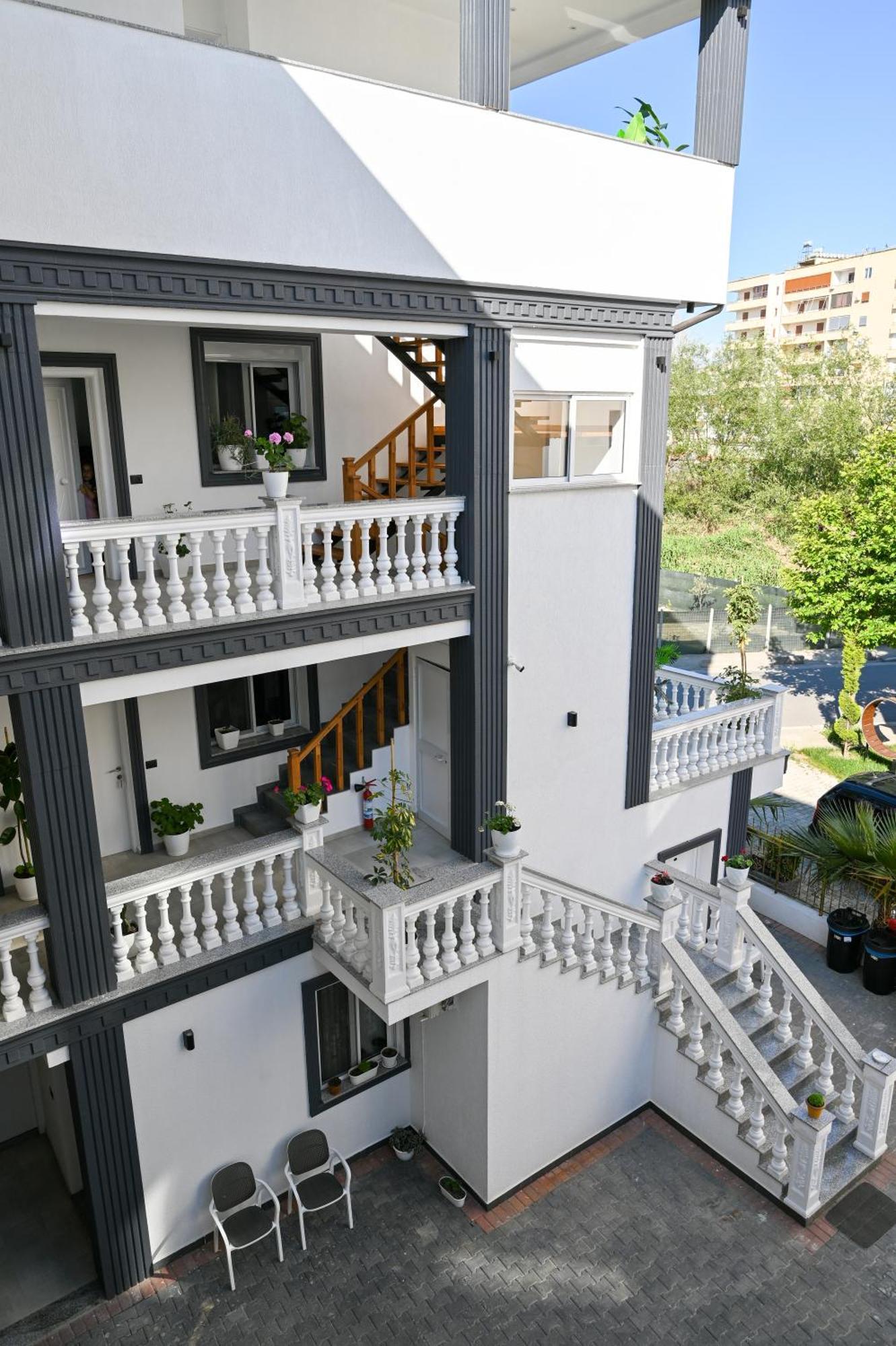 Vila Aaron Durres Exterior photo